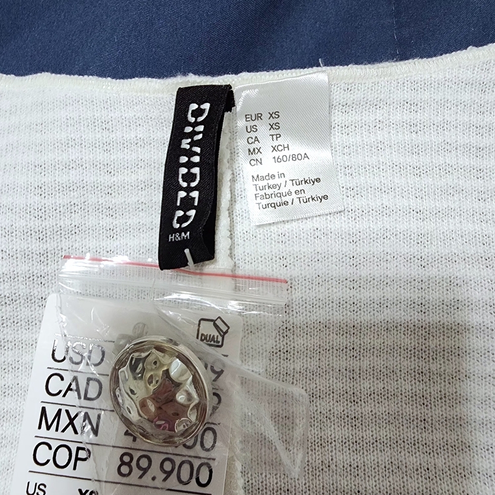 H&M White Textured Vest - Picture 6 of 6